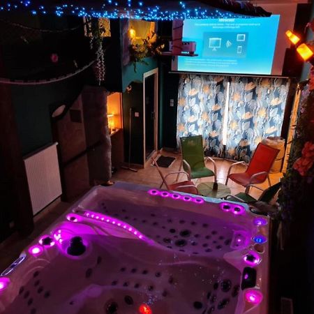 Villa Maelio Jacuzzi Sauna Et Salle De Jeux - Privatif Saint-Maurice  Εξωτερικό φωτογραφία